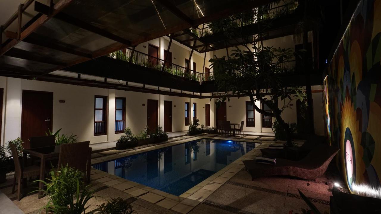 Reddoorz Near Legian Street Hotell Eksteriør bilde