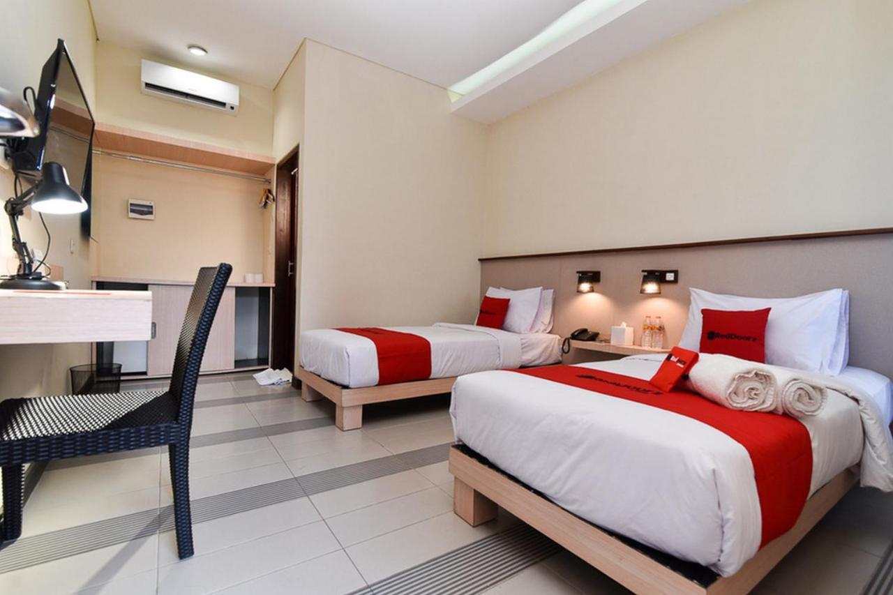 Reddoorz Near Legian Street Hotell Eksteriør bilde