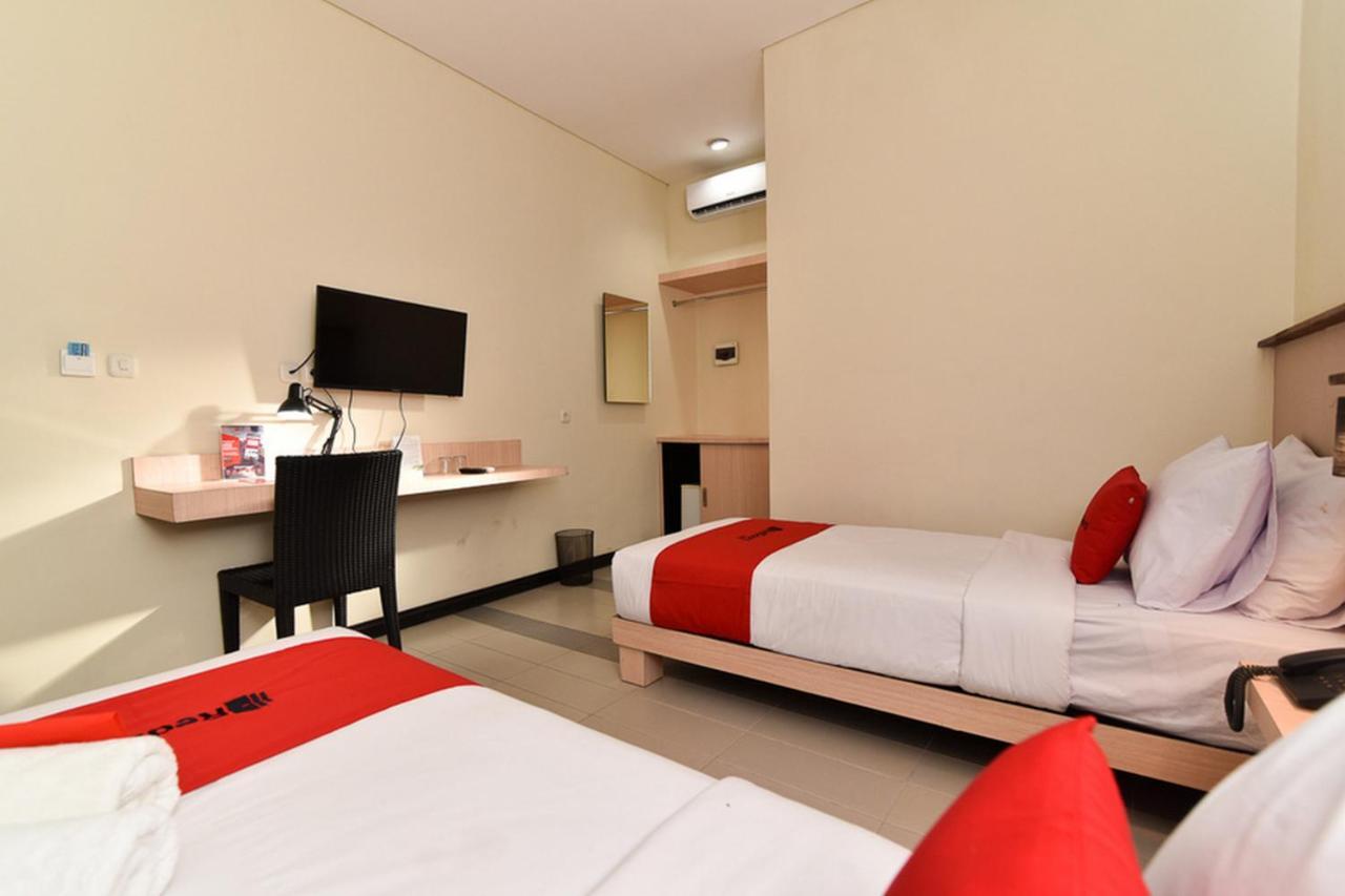 Reddoorz Near Legian Street Hotell Eksteriør bilde