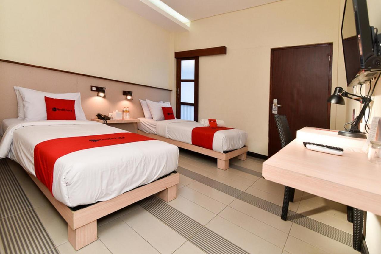 Reddoorz Near Legian Street Hotell Eksteriør bilde